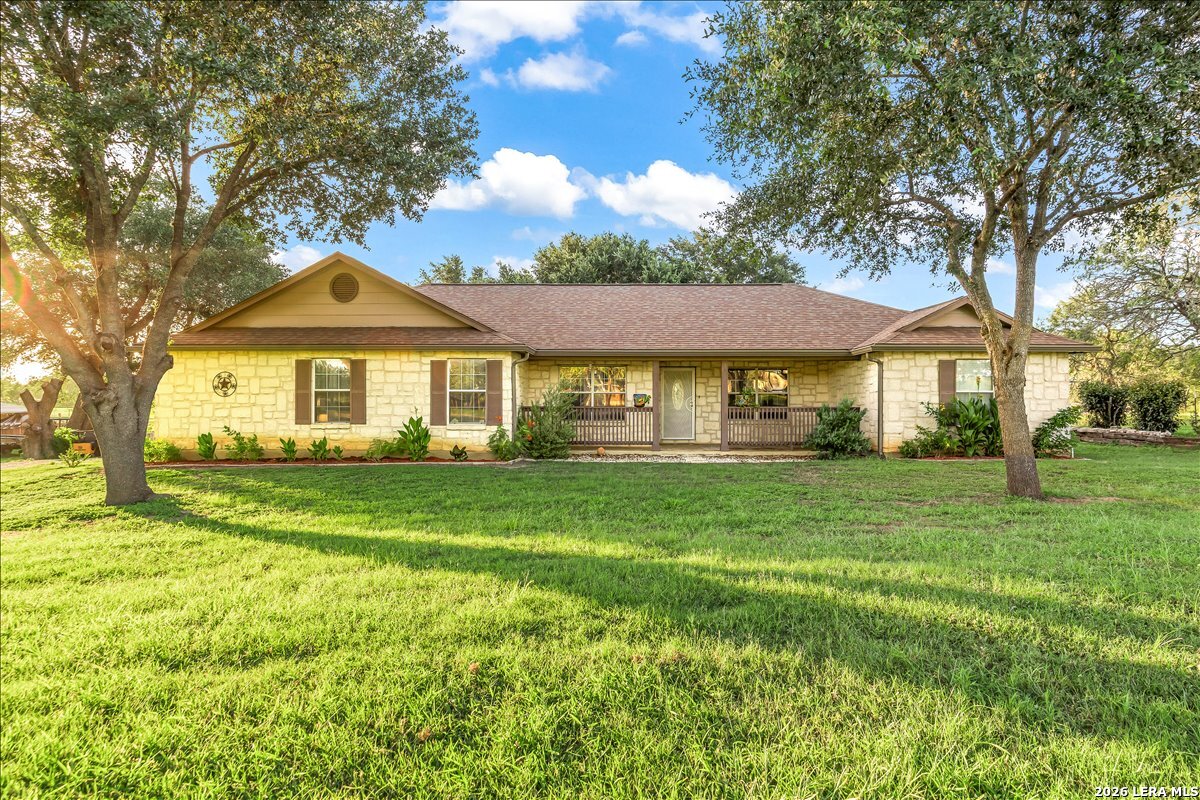 155 Country Gardens La Vernia TX 78121