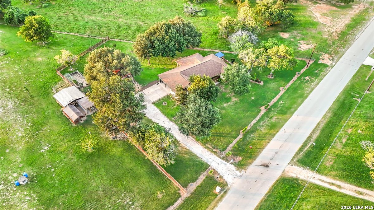 155 Country Gardens La Vernia TX 78121