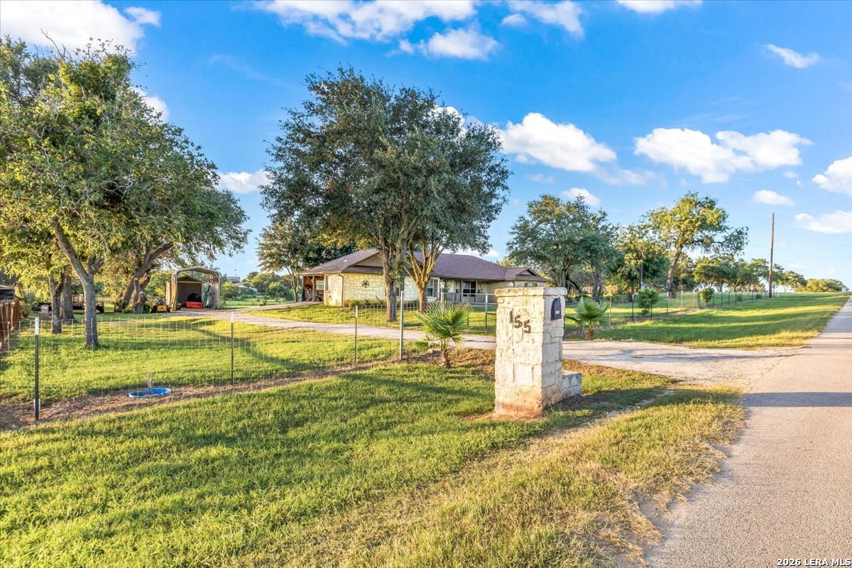 155 Country Gardens La Vernia TX 78121