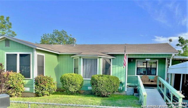 1507 17th Street Hondo TX 78861
