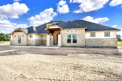 104 Sendera Crossing La Vernia TX 78121