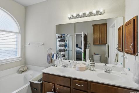 2616 Gallant Fox Drive Schertz TX 78108