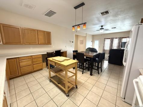 25 Cenizo Brackettville TX 78832