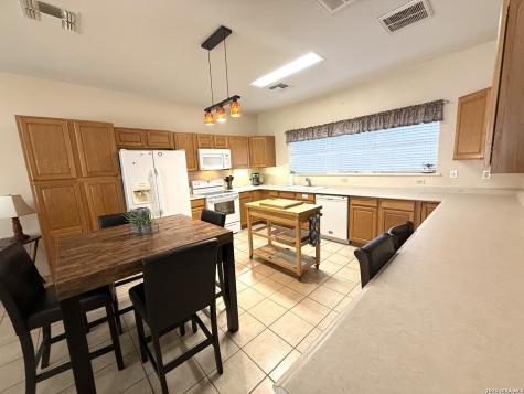 25 Cenizo Brackettville TX 78832