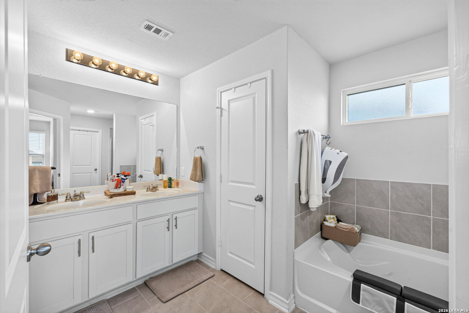 1733 Rocky Rise San Antonio TX 78245