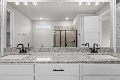 549 Englewood Lane Castroville TX 78009