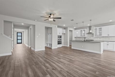 549 Englewood Lane Castroville TX 78009