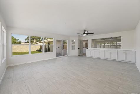 654 Richfield Windcrest TX 78239