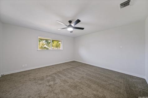 654 Richfield Windcrest TX 78239