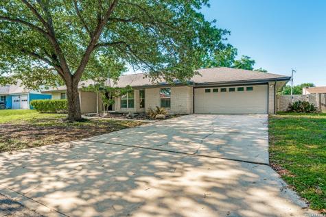 654 Richfield Windcrest TX 78239