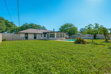 654 Richfield Windcrest TX 78239