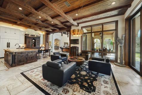 640 Terrell Terrell Hills TX 78209