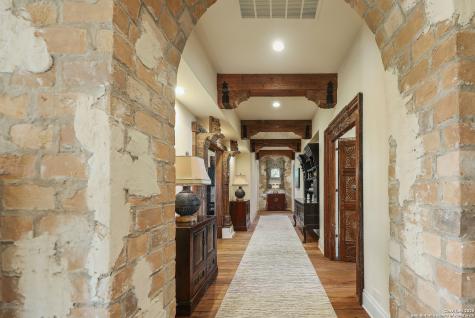 640 Terrell Terrell Hills TX 78209