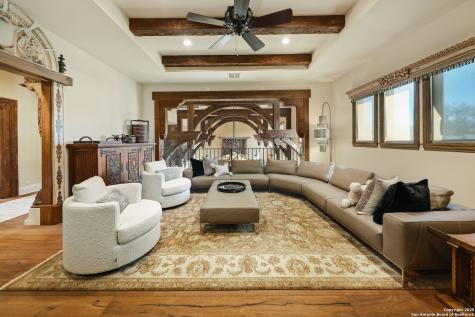 640 Terrell Terrell Hills TX 78209