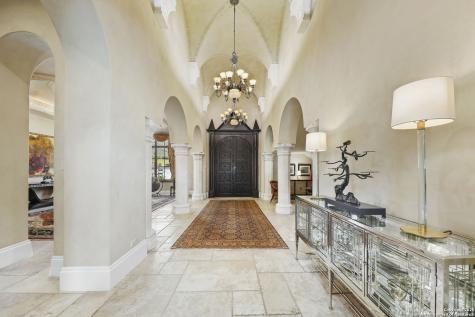 640 Terrell Terrell Hills TX 78209