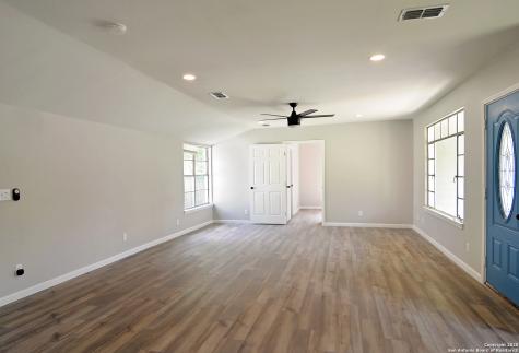 806 N Adams Street Beeville TX 78102