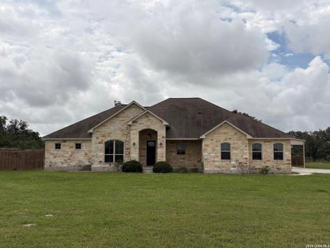 125 Abrego Run Drive Floresville TX 78114