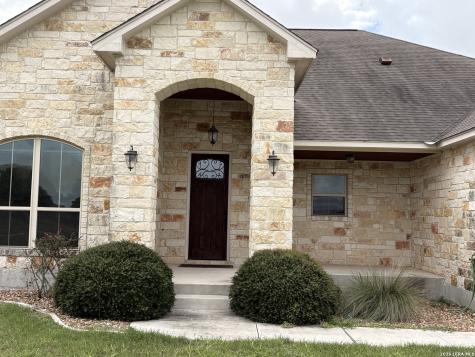 125 Abrego Run Drive Floresville TX 78114
