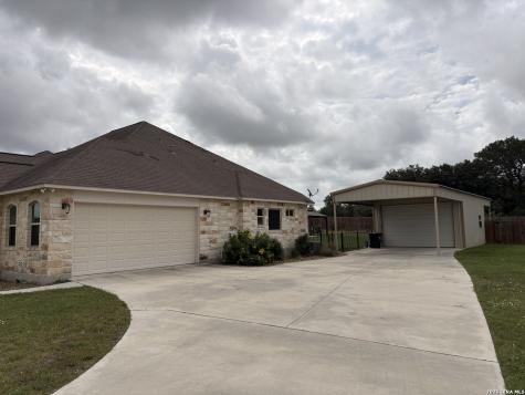 125 Abrego Run Drive Floresville TX 78114
