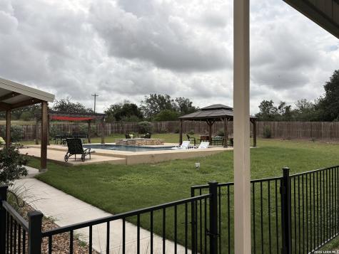 125 Abrego Run Drive Floresville TX 78114