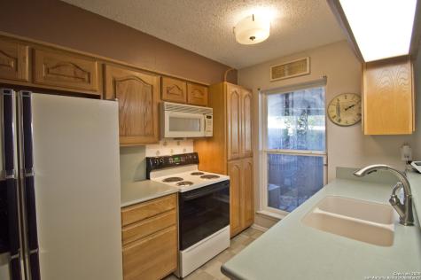 6427 Wurzbach #4 San Antonio TX 78240