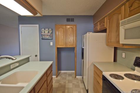 6427 Wurzbach #4 San Antonio TX 78240