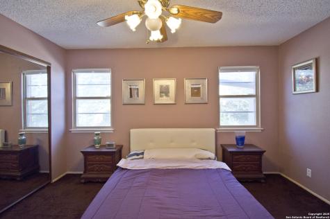 6427 Wurzbach #4 San Antonio TX 78240