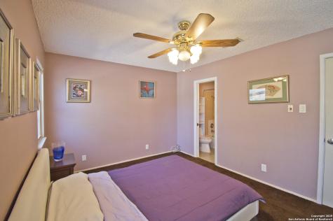 6427 Wurzbach #4 San Antonio TX 78240