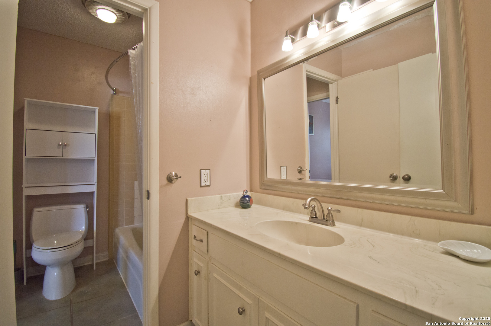 6427 Wurzbach #4 San Antonio TX 78240