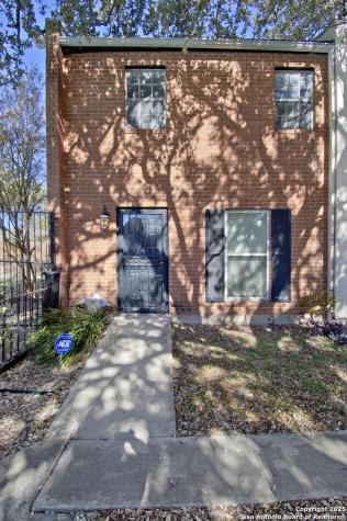6427 Wurzbach #4 San Antonio TX 78240