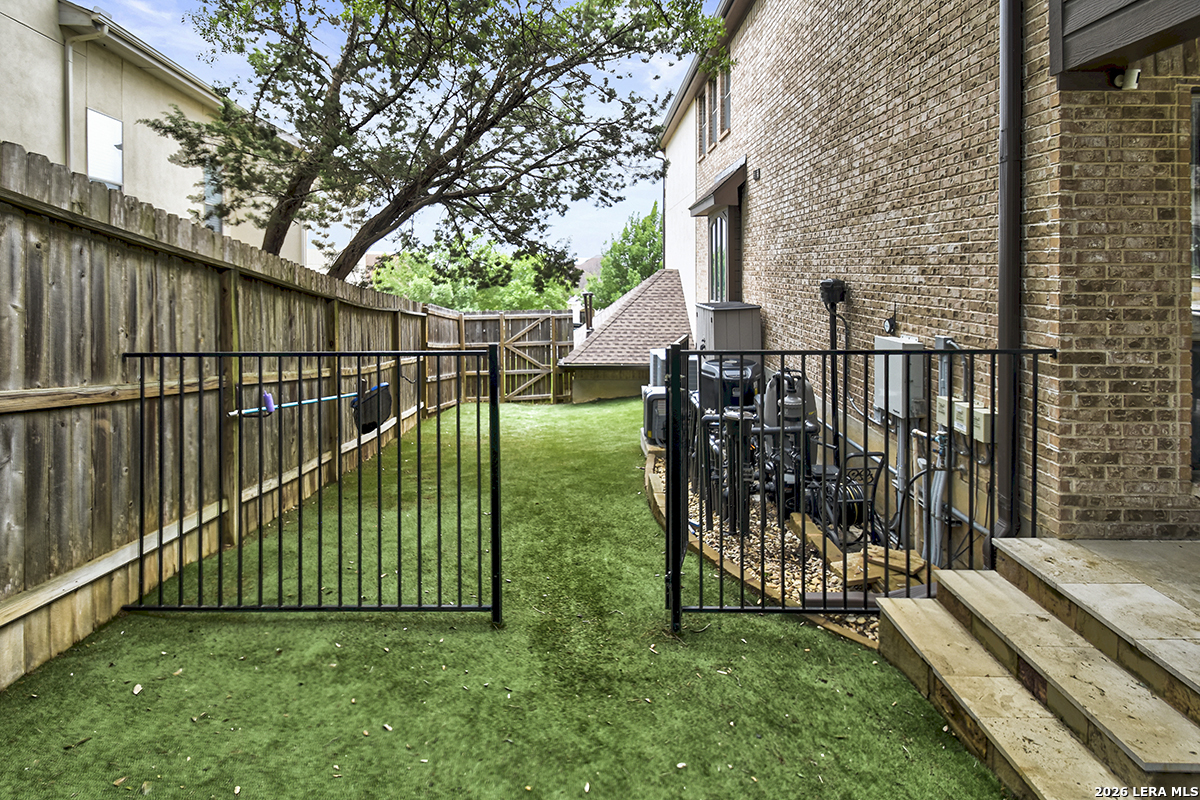 1519 Sun Mountain San Antonio TX 78258