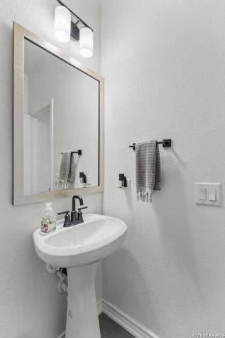 139 E Flowing River Drive Boerne TX 78006