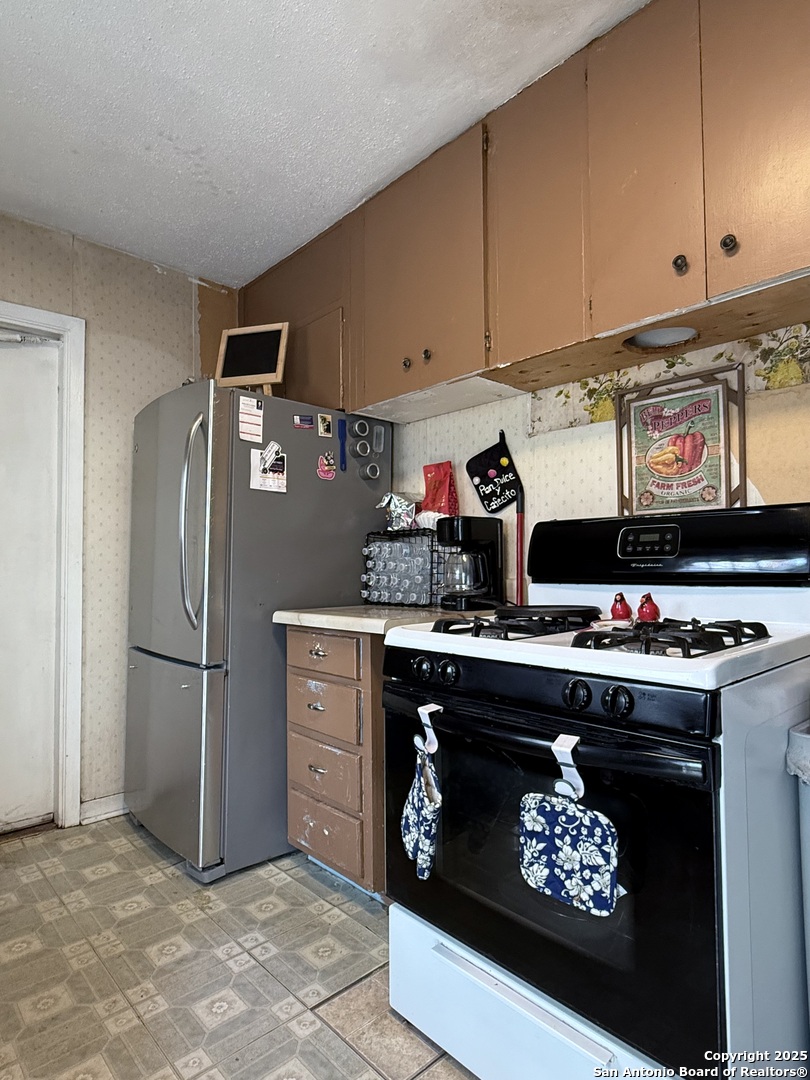 2407 Aiken San Antonio TX 78237
