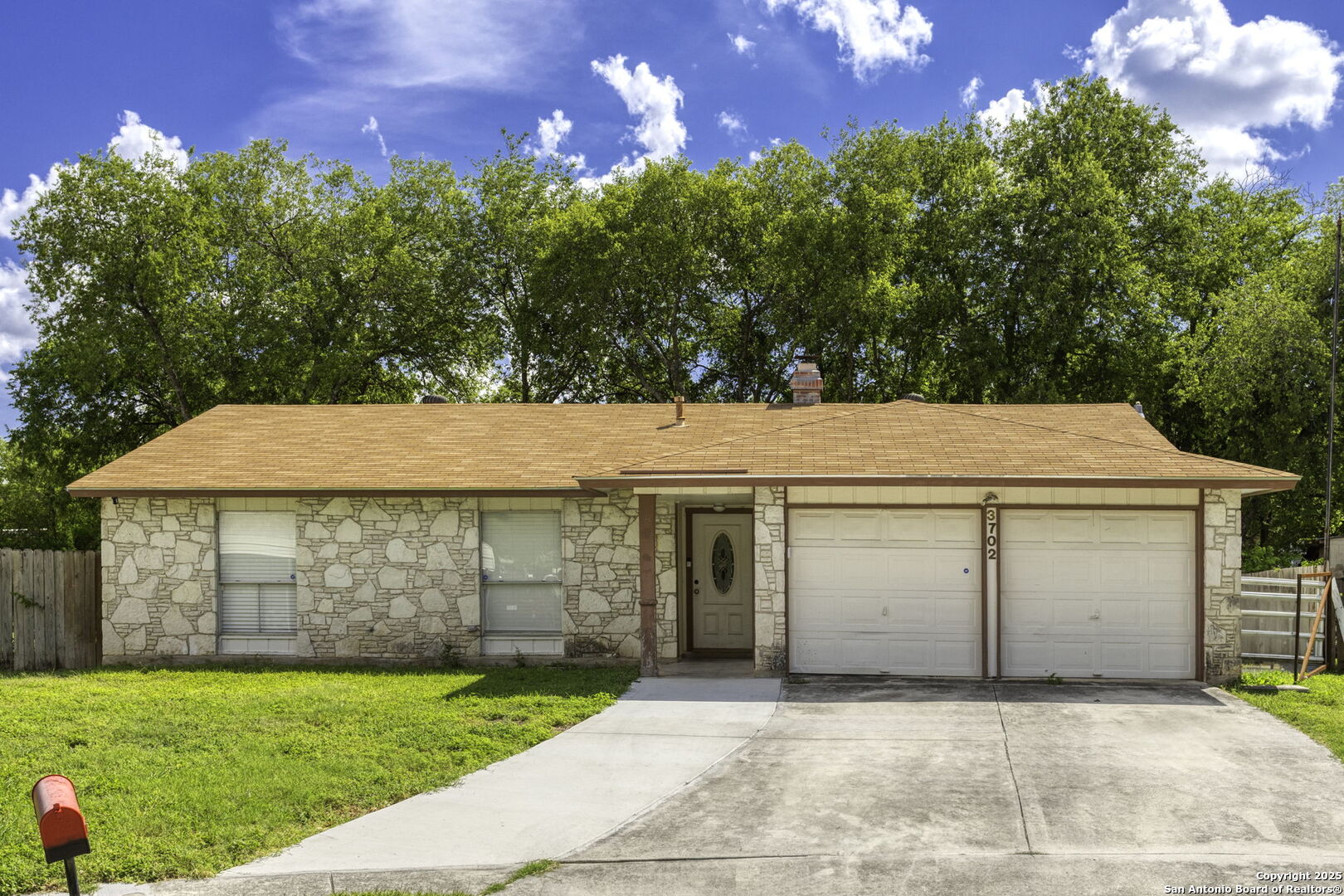 3702 Pipers Field San Antonio TX 78251