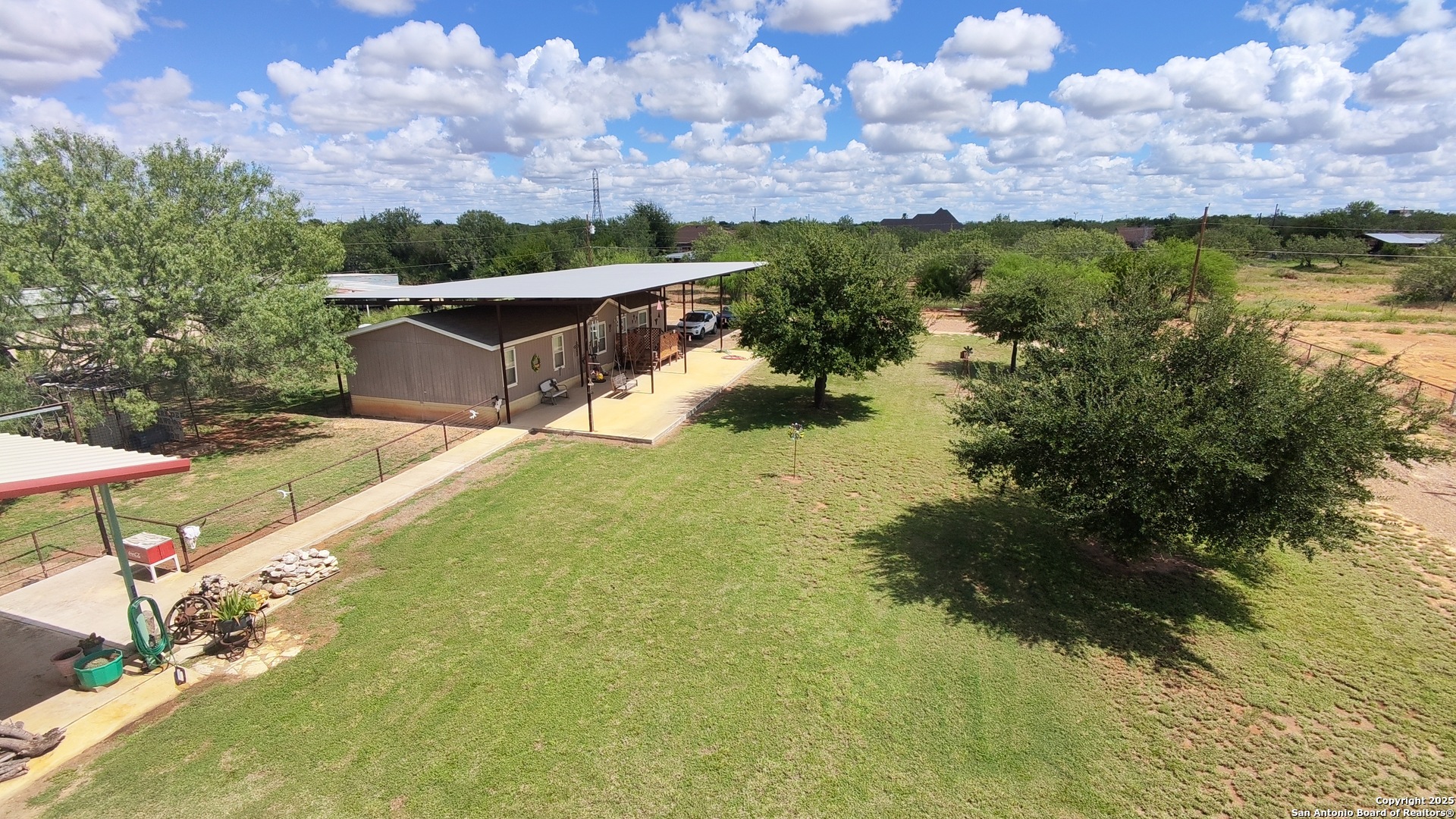 386 W Fm 468 Cotulla TX 78014