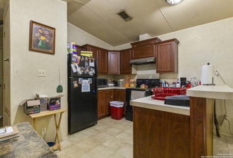 386 W Fm 468 Cotulla TX 78014