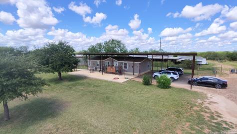 386 W Fm 468 Cotulla TX 78014