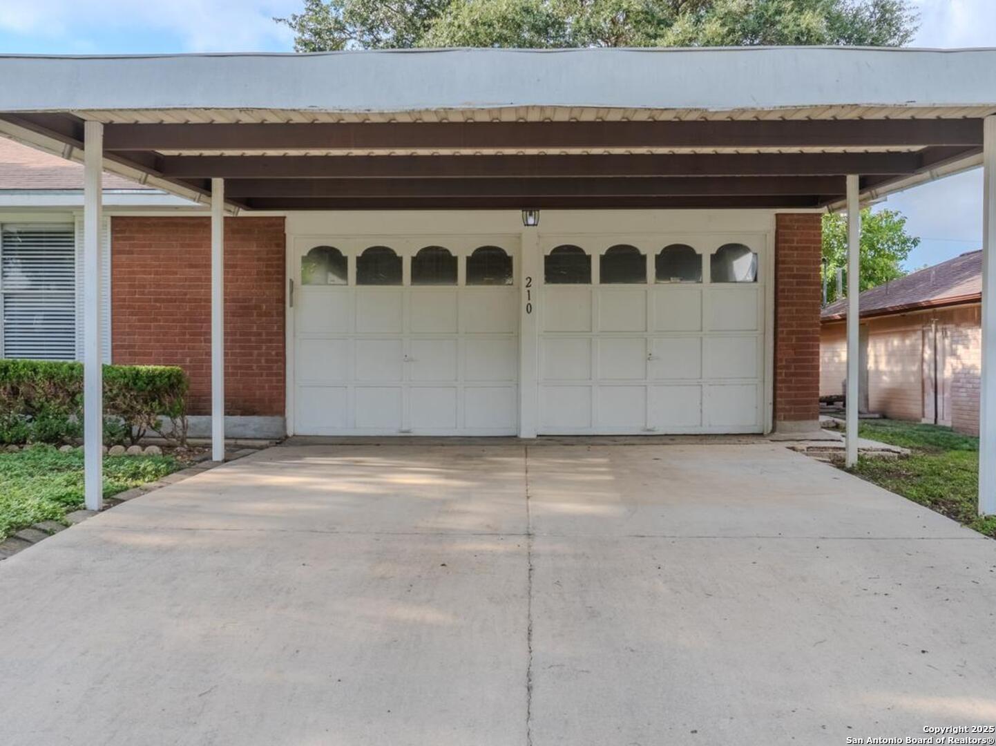 210 Downshire San Antonio TX 78216