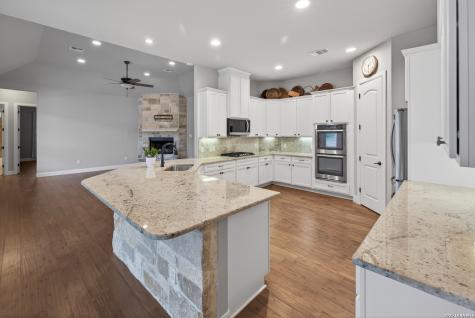 219 Winding View New Braunfels TX 78132