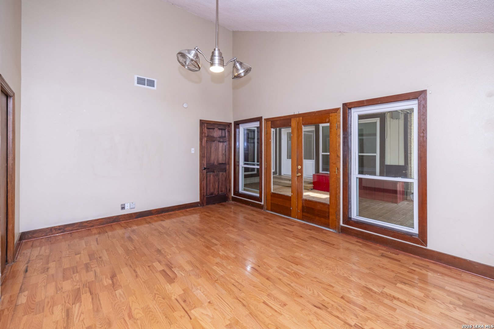2927 Quail Oak Street San Antonio TX 78232
