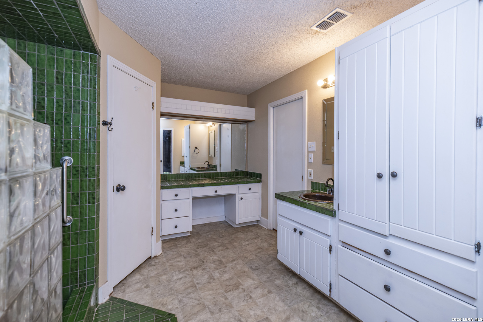 2927 Quail Oak Street San Antonio TX 78232