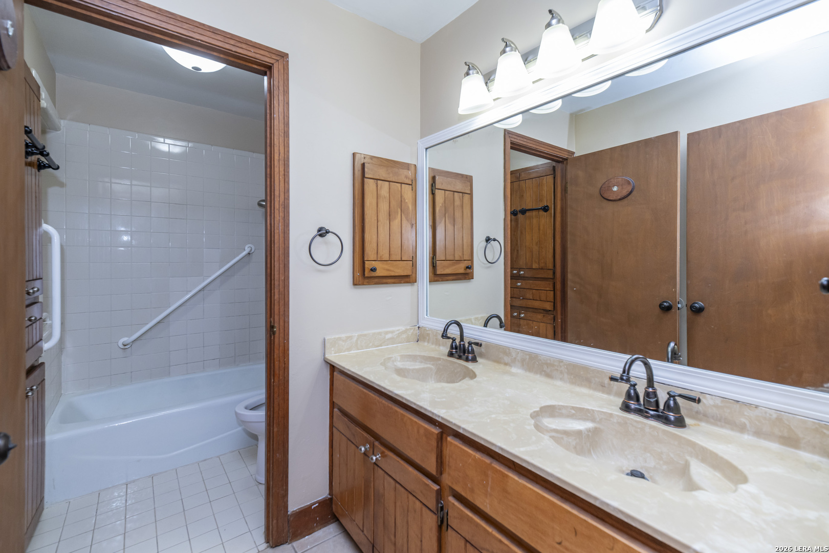 2927 Quail Oak Street San Antonio TX 78232