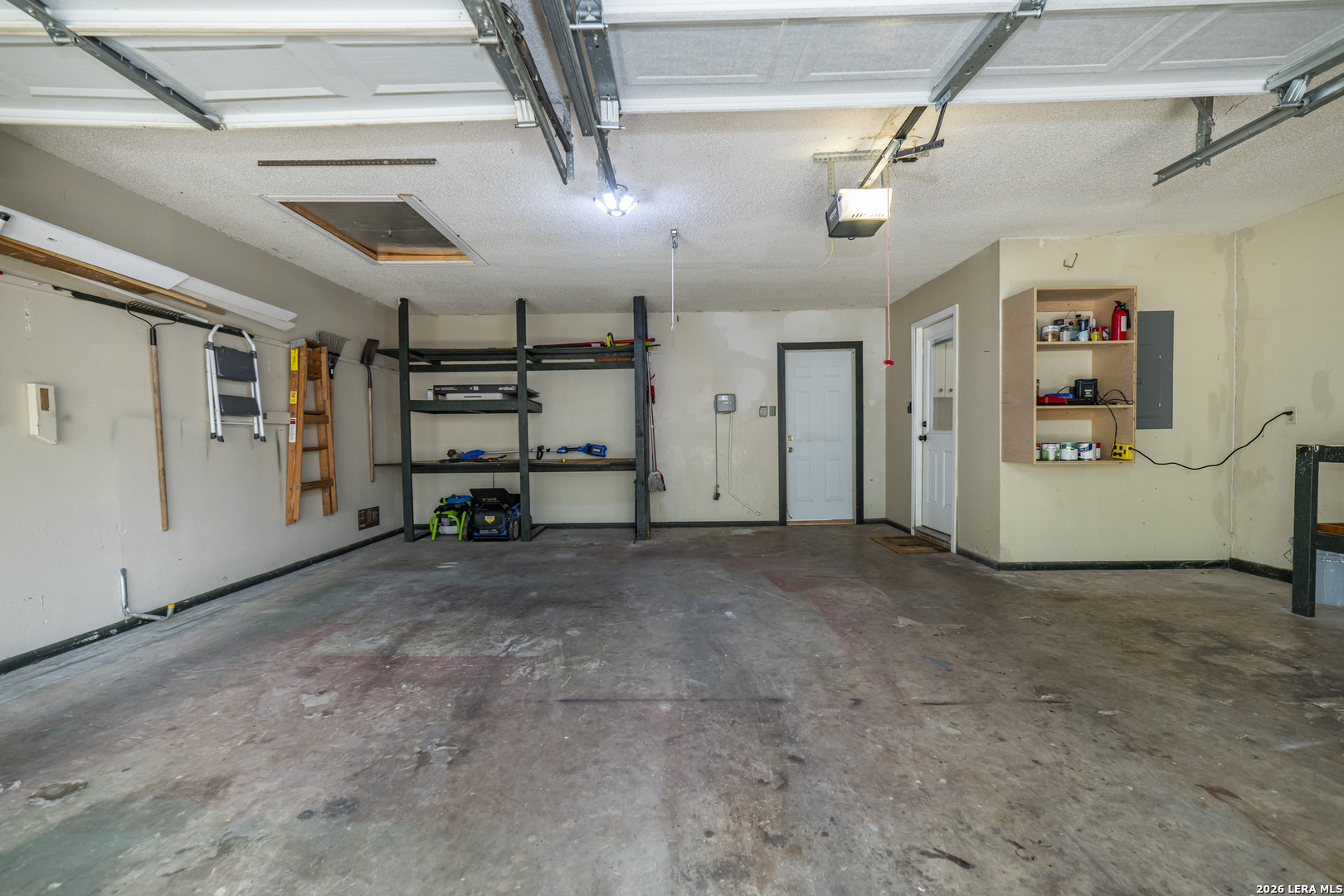 2927 Quail Oak Street San Antonio TX 78232