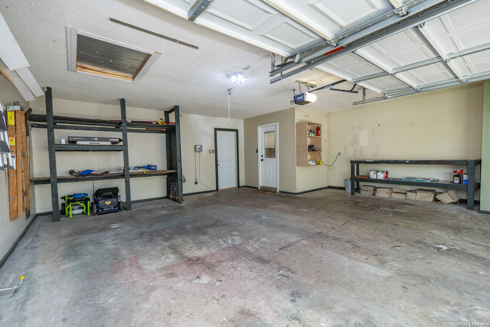 2927 Quail Oak Street San Antonio TX 78232