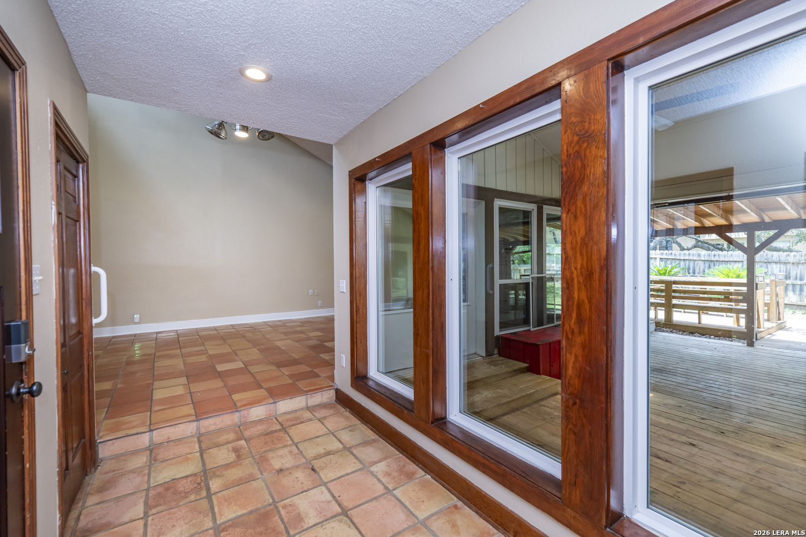 2927 Quail Oak Street San Antonio TX 78232