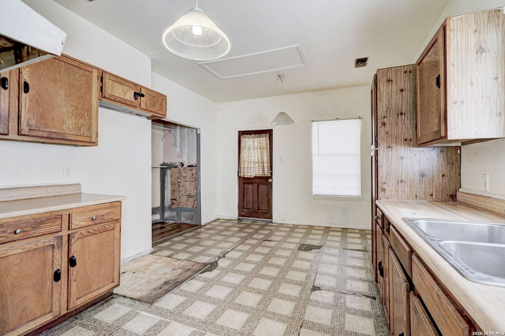 402 Helena Street San Antonio TX 78204