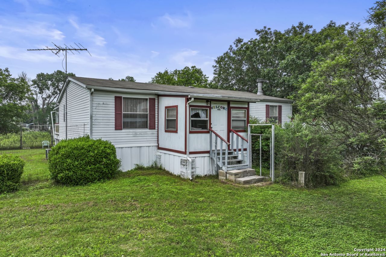 430 Beach Shore Drive Bandera TX 78003
