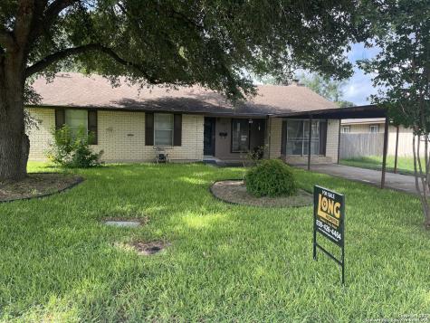 2303 Westwood Drive Hondo TX 78861