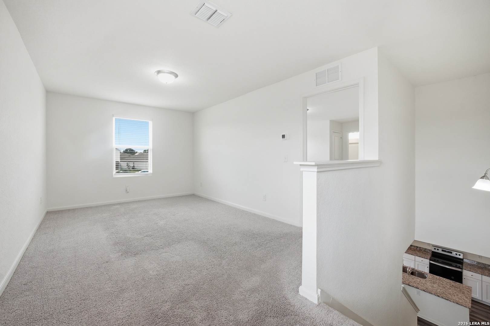 8355 Falcon Meadow Converse TX 78109