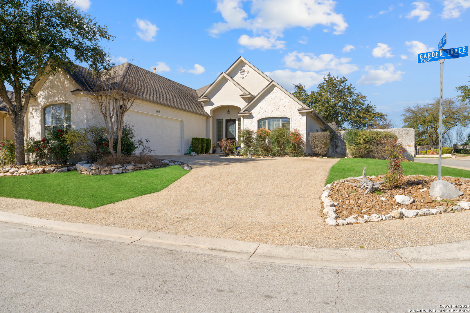 107 Garden Trace San Antonio TX 78260